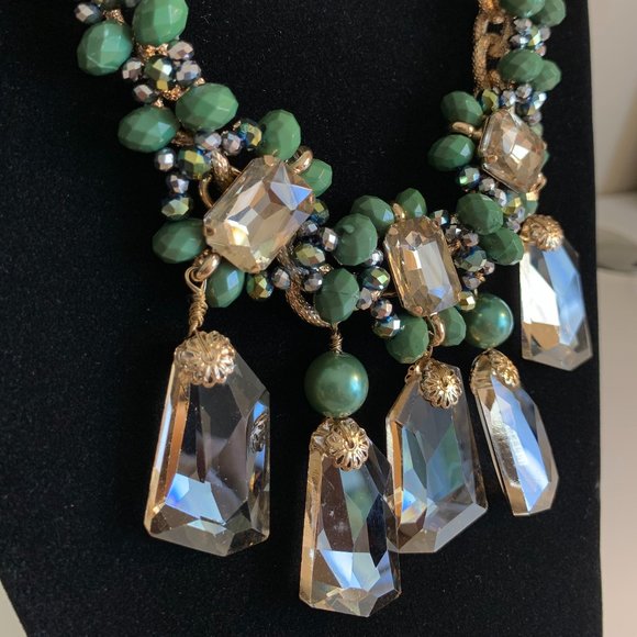 Park Lane The Grove Necklace and Earrings Green | Collar y Aretes Verde - Picture 2 of 3